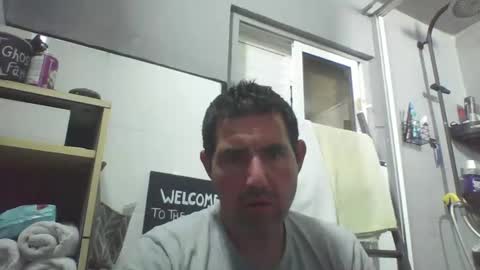 Snapshot of windowpane5 chatting on October 13, 2025, 8:09 pm windowpane online show from October 13, 2025, 8:09 pm