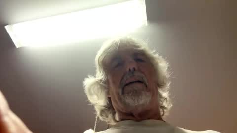 Snapshot of winedog2020 chatting on May 3, 2026, 7:14 am Gundja Man online show from May 3, 2026, 7:14 am