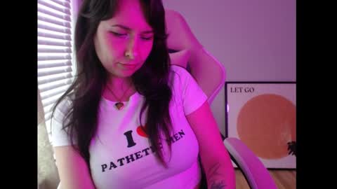 Snapshot of wingardiumleveveosa chatting on September 8, 2025, 11:48 pm Eevie online show from September 8, 2025, 11:48 pm