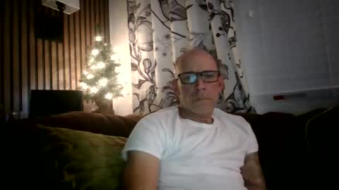 Snapshot of wingnutt765733 chatting on January 19, 2026, 5:33 am wingnutt765733 online show from January 19, 2026, 5:33 am