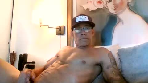 Snapshot of wingnutt765733498294 chatting on April 13, 2026, 4:23 pm wingnutt765733498294 online show from April 13, 2026, 4:23 pm