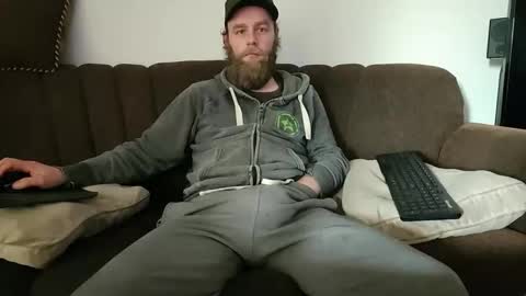 winter117 online show from April 11, 2026, 10:36 pm