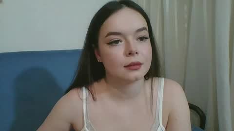 Snapshot of winter__white_rose chatting on June 7, 2026, 7:06 pm Emma online show from June 7, 2026, 7:06 pm