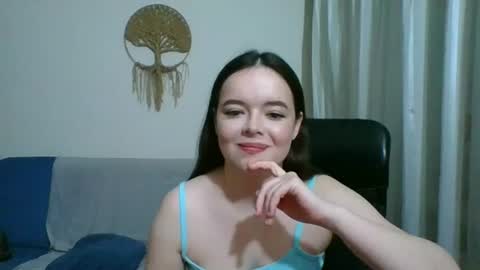 Snapshot of winter__white_rose chatting on June 11, 2026, 7:12 pm Emma online show from June 11, 2026, 7:12 pm