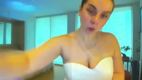 Snapshot of winter_miracle chatting on January 10, 2025, 7:00 pm Winter Miracle online show from January 10, 2025, 7:00 pm