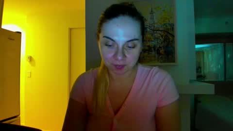 Snapshot of winter_miracle chatting on February 2, 2025, 8:35 am Winter Miracle online show from February 2, 2025, 8:35 am