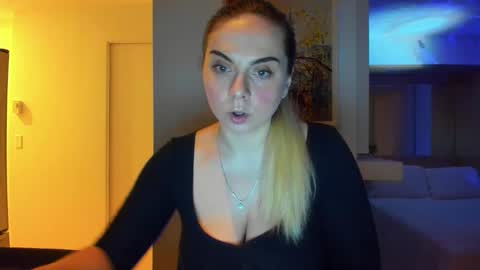 Snapshot of winter_miracle chatting on February 4, 2025, 3:22 am Winter Miracle online show from February 4, 2025, 3:22 am