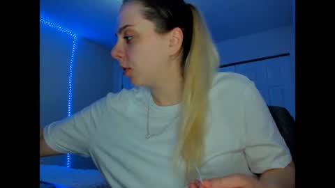 Snapshot of winter_miracle chatting on March 9, 2025, 8:51 am Winter Miracle online show from March 9, 2025, 8:51 am