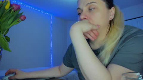 Snapshot of winter_miracle chatting on March 10, 2025, 6:49 am Winter Miracle online show from March 10, 2025, 6:49 am