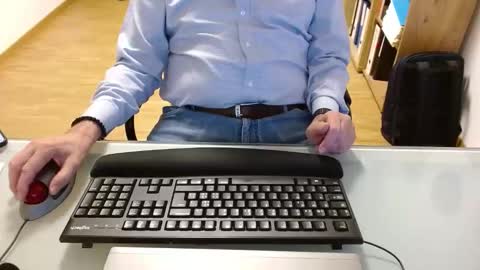 winterfreund99 online show from November 16, 2025, 12:33 pm