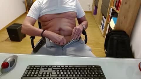 Snapshot of winterfreund99 chatting on April 6, 2026, 10:38 am winterfreund99 online show from April 6, 2026, 10:38 am