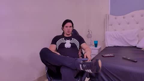 Wiston online show from March 18, 2026, 1:14 pm