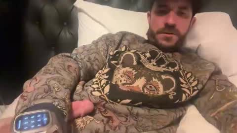 wizard310 online show from December 18, 2025, 5:02 am