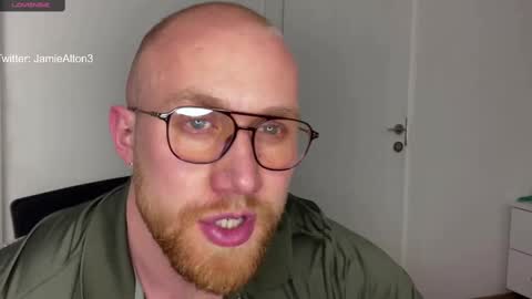 Snapshot of wlademarbergs chatting on March 1, 2025, 4:37 am Wlademar online show from March 1, 2025, 4:37 am