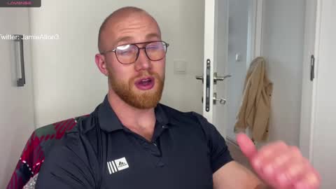 Snapshot of wlademarbergs chatting on March 3, 2025, 8:38 am Wlademar online show from March 3, 2025, 8:38 am