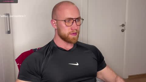 Snapshot of wlademarbergs chatting on March 3, 2025, 11:14 pm Wlademar online show from March 3, 2025, 11:14 pm