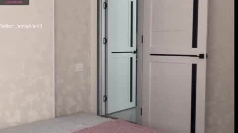 Snapshot of wlademarbergs chatting on October 28, 2025, 7:45 am Wlademar online show from October 28, 2025, 7:45 am