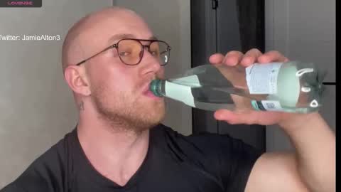 Snapshot of wlademarbergs chatting on November 10, 2025, 2:32 am Wlademar online show from November 10, 2025, 2:32 am