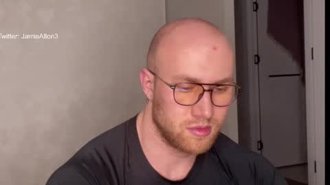 Snapshot of wlademarbergs chatting on November 11, 2025, 8:42 pm Wlademar online show from November 11, 2025, 8:42 pm