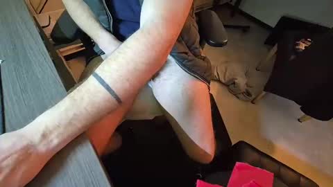 Snapshot of wnhz27 chatting on January 3, 2025, 4:00 am wnhz27 online show from January 3, 2025, 4:00 am