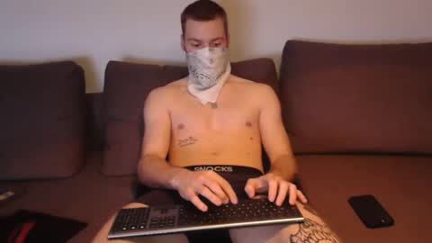 Snapshot of wolf021221 chatting on April 10, 2026, 9:14 am wolf021221 online show from April 10, 2026, 9:14 am