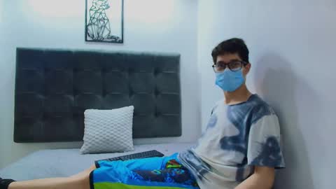  W O L F  online show from February 11, 2025, 2:24 pm