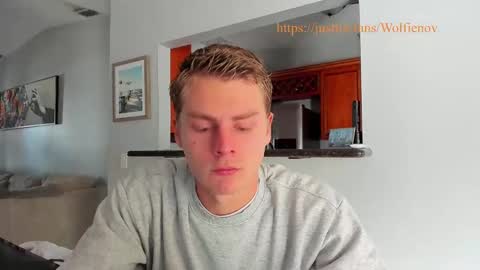 Wolfienov online show from January 8, 2025, 4:44 pm