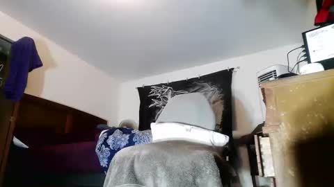 Snapshot of wolfman79 chatting on November 28, 2025, 11:13 am wolfman79 online show from November 28, 2025, 11:13 am