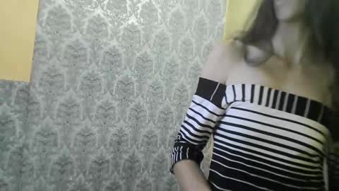 Snapshot of wolfxsnow chatting on January 1, 2025, 6:06 pm wolfxsnow online show from January 1, 2025, 6:06 pm