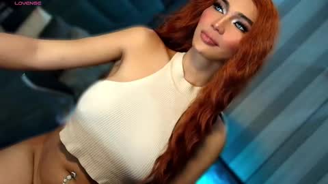 Snapshot of womanofyourdesire_ts chatting on February 13, 2026, 3:24 am Julia online show from February 13, 2026, 3:24 am