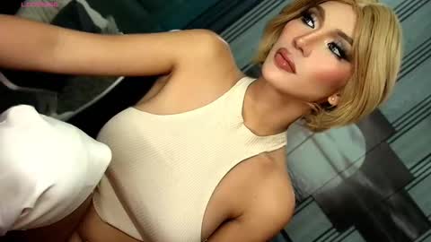 Snapshot of womanofyourdesire_ts chatting on March 23, 2026, 6:45 pm Julia online show from March 23, 2026, 6:45 pm