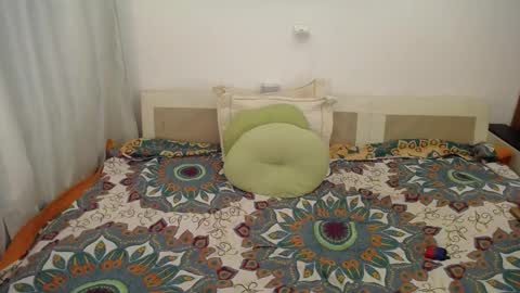 Snapshot of women_pleasures chatting on February 28, 2025, 12:43 am women_pleasures online show from February 28, 2025, 12:43 am