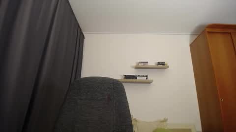 Snapshot of women_pleasures chatting on October 15, 2025, 5:24 pm women_pleasures online show from October 15, 2025, 5:24 pm