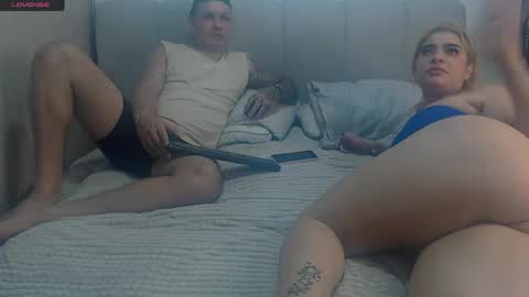 Snapshot of wondercouplexxx chatting on May 15, 2026, 4:30 am Sofia And Thomas online show from May 15, 2026, 4:30 am