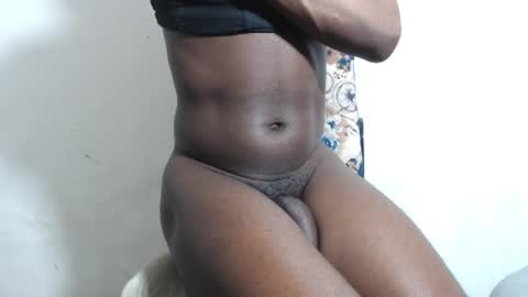 SHENIEL RODRIGUEZ online show from January 28, 2025, 12:32 pm