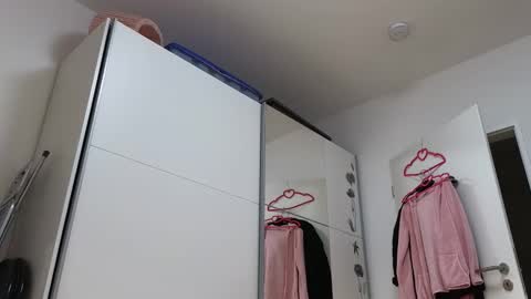 Snapshot of wondergirl_68 chatting on November 13, 2025, 9:19 am Wondergirl online show from November 13, 2025, 9:19 am