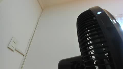 Snapshot of wonderkloe_ chatting on April 27, 2026, 2:20 am wonderkloe_ online show from April 27, 2026, 2:20 am