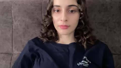 Snapshot of wonderland_stia chatting on September 22, 2025, 5:20 am Stia online show from September 22, 2025, 5:20 am