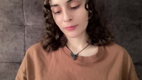 Snapshot of wonderland_stia chatting on October 10, 2025, 5:17 am Stia online show from October 10, 2025, 5:17 am