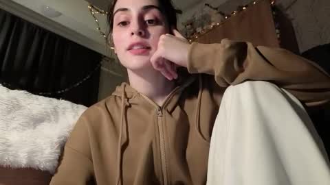 Snapshot of wonderland_stia chatting on January 19, 2026, 2:32 pm Stia online show from January 19, 2026, 2:32 pm