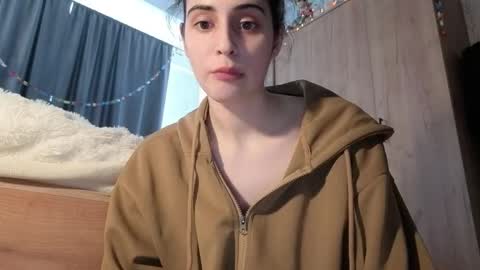 Snapshot of wonderland_stia chatting on February 5, 2026, 10:53 am Stia online show from February 5, 2026, 10:53 am