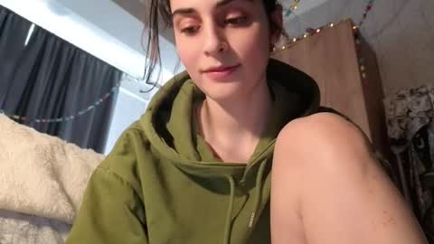 Snapshot of wonderland_stia chatting on February 11, 2026, 10:09 am Stia online show from February 11, 2026, 10:09 am