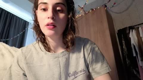 Snapshot of wonderland_stia chatting on February 25, 2026, 8:02 am Stia online show from February 25, 2026, 8:02 am