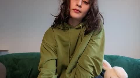 Snapshot of wonderland_stia chatting on March 9, 2026, 1:15 pm Stia online show from March 9, 2026, 1:15 pm