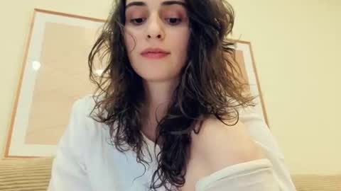 Stia online show from July 28, 2026, 1:10 pm