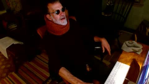 Snapshot of woodchuck185 chatting on March 4, 2026, 2:50 am Chuck online show from March 4, 2026, 2:50 am