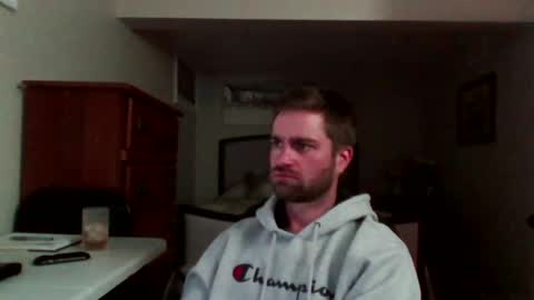 woodeee77 online show from November 24, 2025, 3:28 am