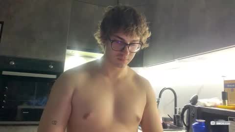 Snapshot of woods_jerk chatting on November 6, 2025, 5:36 pm Mitya online show from November 6, 2025, 5:36 pm