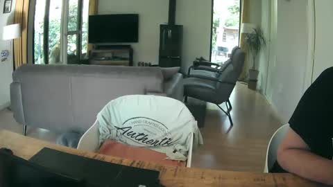 Snapshot of woodwurm chatting on May 16, 2026, 6:21 am woodwurm and Snoeske online show from May 16, 2026, 6:21 am