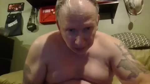 woody0732 online show from November 26, 2025, 11:50 pm